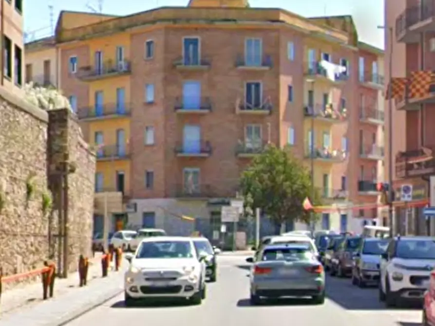 Immagine 3 di Negozio in vendita  in Via Torre della Catena a Benevento