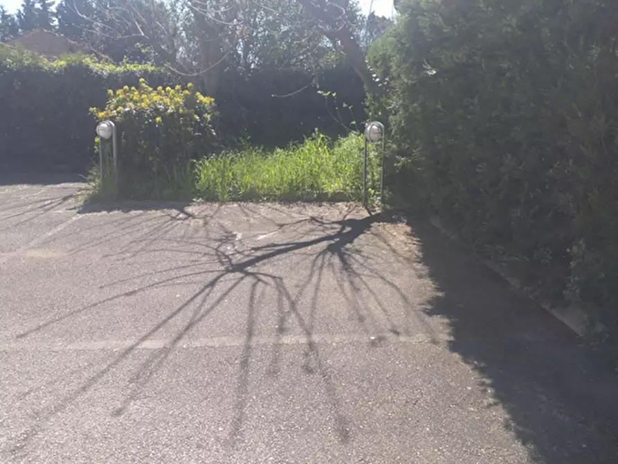 Immagine 3 di Posto auto in vendita  in Via Compagna a Benevento