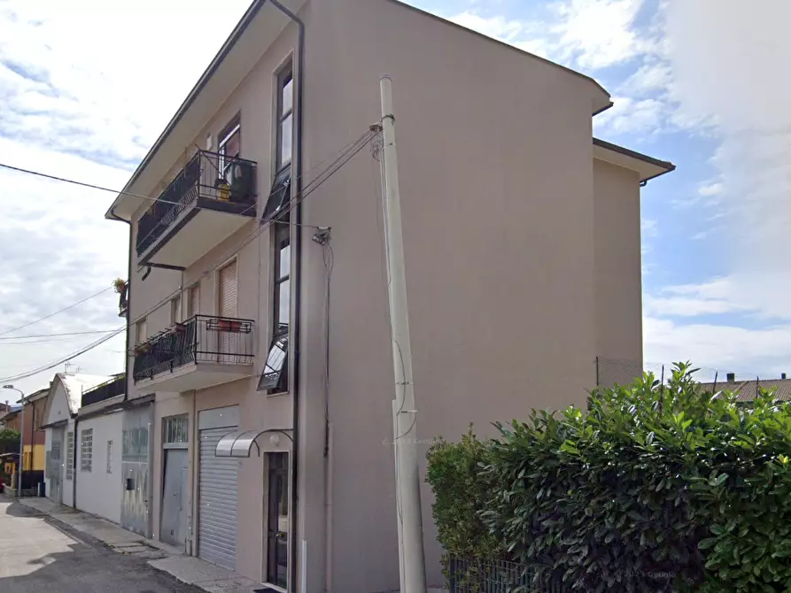 Immagine 10 di Appartamento in vendita  in Via Monte Pasubio a Montecchio Maggiore