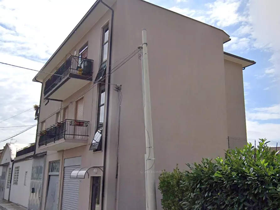 Immagine 11 di Appartamento in vendita  in Via Monte Pasubio a Montecchio Maggiore