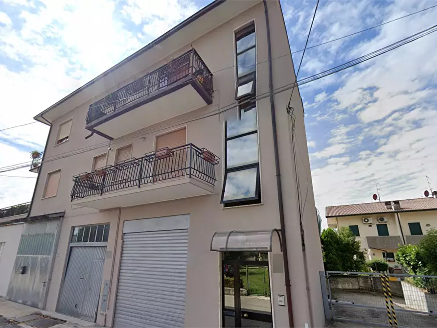 Immagine 20 di Appartamento in vendita  in Via Monte Pasubio a Montecchio Maggiore