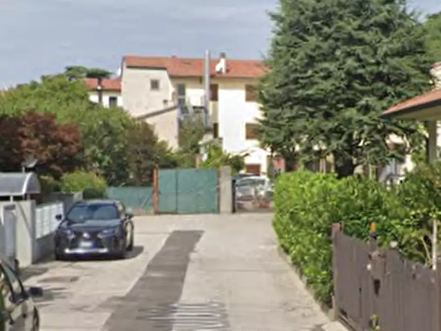 Immagine 25 di Appartamento in vendita  in Via Monte Pasubio a Montecchio Maggiore