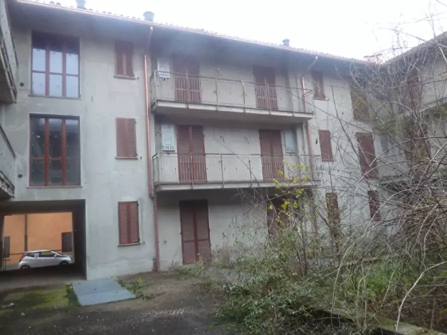 Immagine 1 di Stabile in vendita  in Via Palazzo a Brignano Gera D'adda