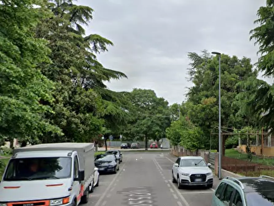 Immagine 7 di Appartamento in vendita  in Via Giovanni Mossolin a Lonigo