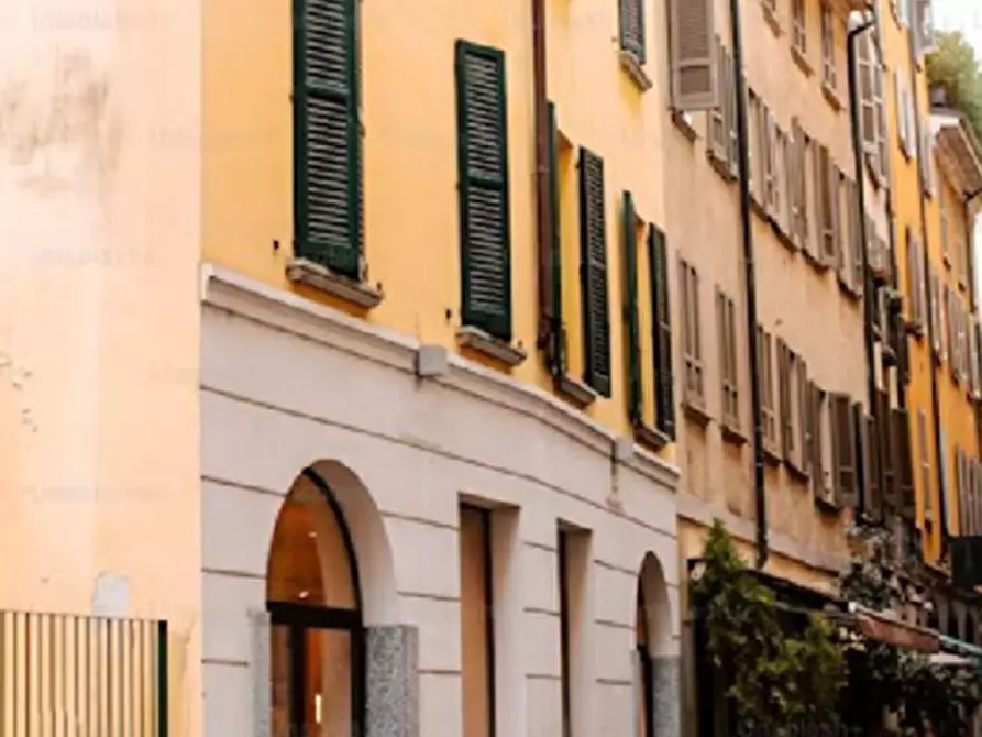 Immagine 21 di Negozio in vendita  in Via Pio la Torre a Roncadelle
