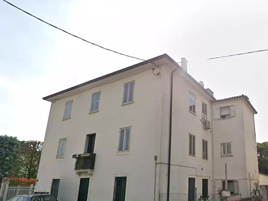 Immagine 1 di Appartamento in vendita  in Viale Riviera Berica a Vicenza