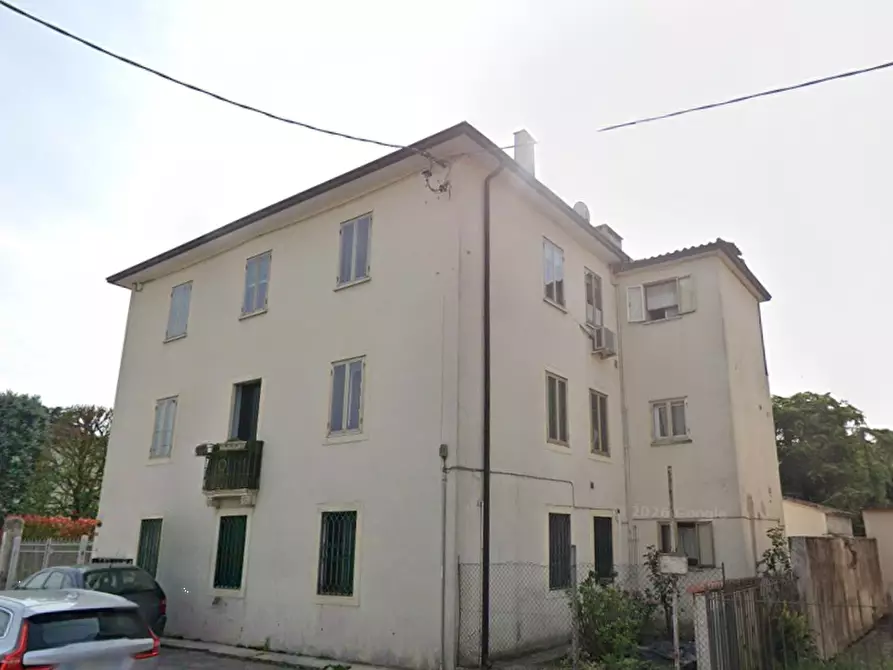 Immagine 5 di Appartamento in vendita  in Viale Riviera Berica a Vicenza