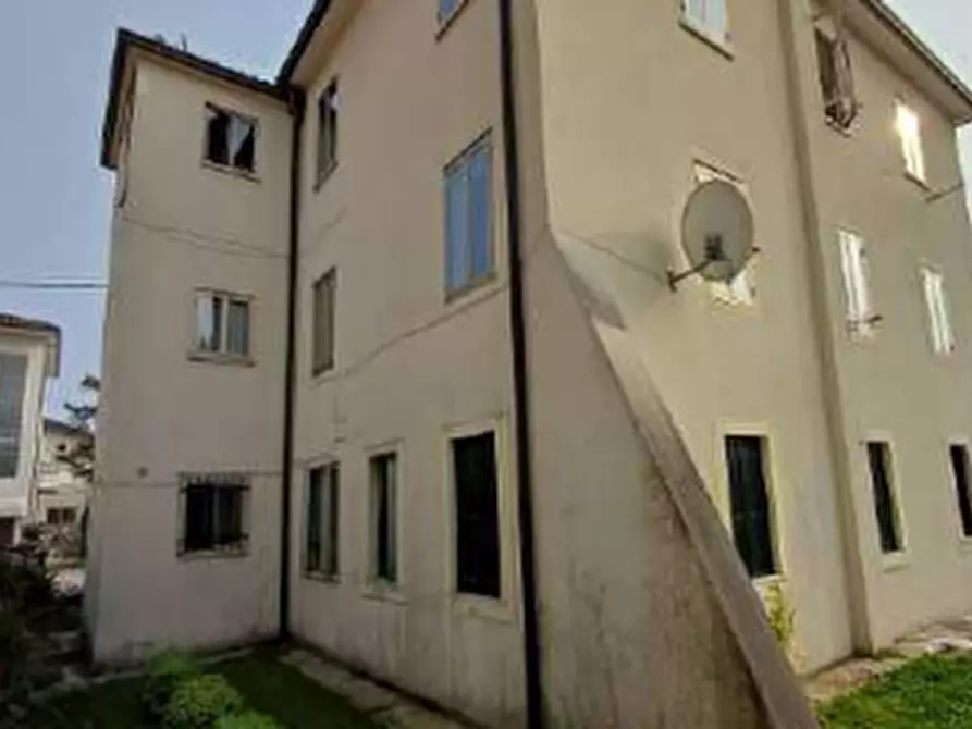Immagine 10 di Appartamento in vendita  in Viale Riviera Berica a Vicenza