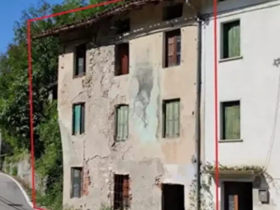 Immagine 3 di Rustico / casale in vendita  in Localita' Fusine in Piazza Libertà a Posina