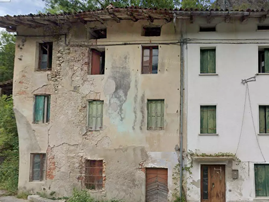 Immagine 9 di Rustico / casale in vendita  in Localita' Fusine in Piazza Libertà a Posina