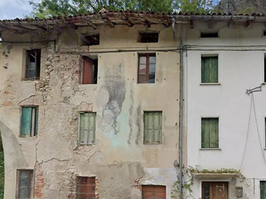 Immagine 11 di Rustico / casale in vendita  in Localita' Fusine in Piazza Libertà a Posina
