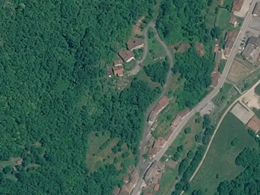 Immagine 15 di Rustico / casale in vendita  in Localita' Fusine in Piazza Libertà a Posina