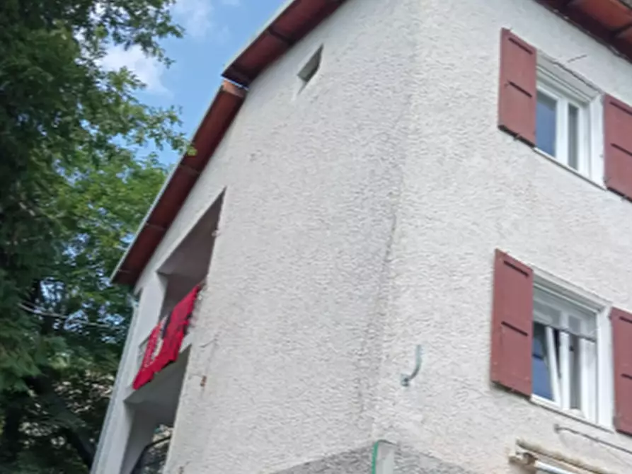 Immagine 2 di Porzione di casa in vendita  in Via Casa Lanzi a Carpineti