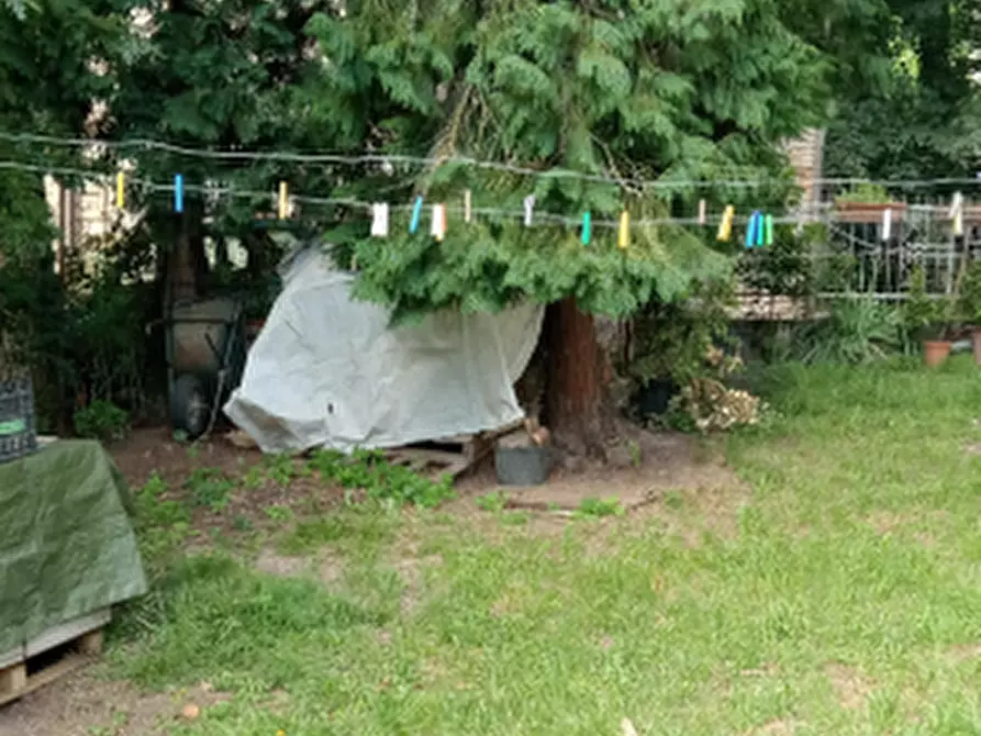 Immagine 3 di Porzione di casa in vendita  in Via Casa Lanzi a Carpineti