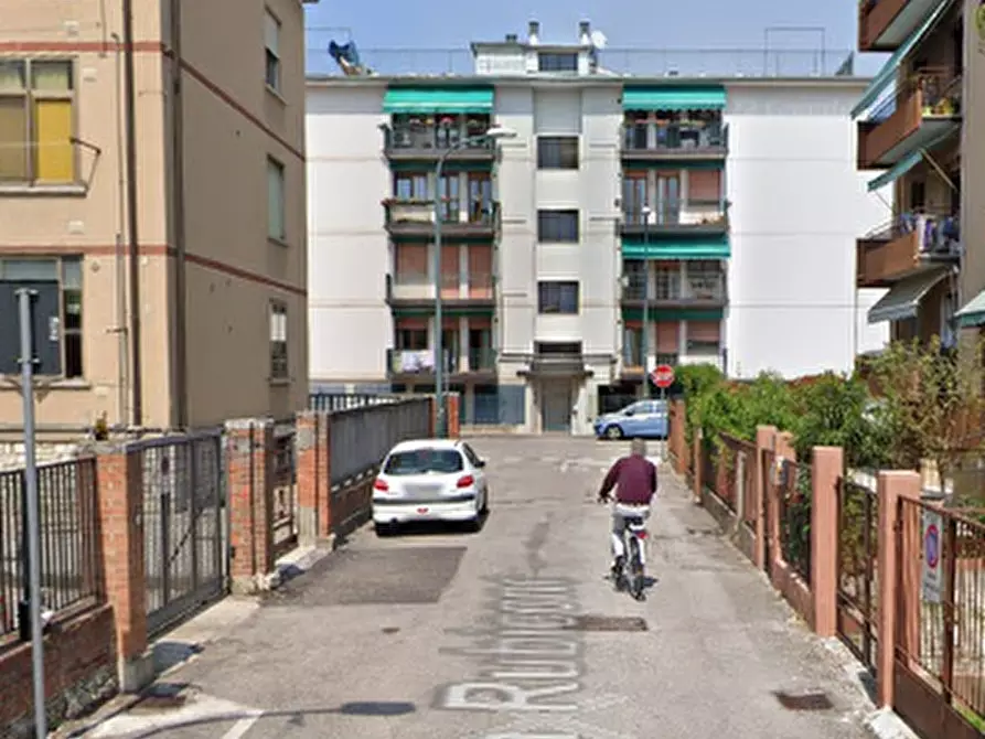 Immagine 4 di Appartamento in vendita  in via Rubicone a Venezia