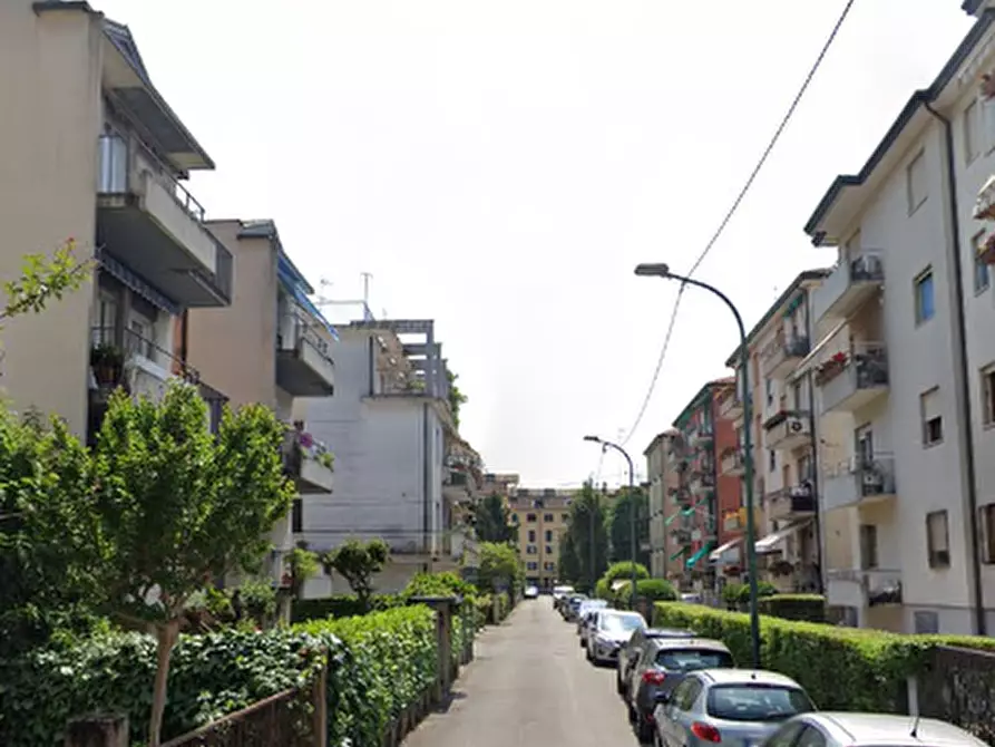 Immagine 5 di Appartamento in vendita  in via Rubicone a Venezia