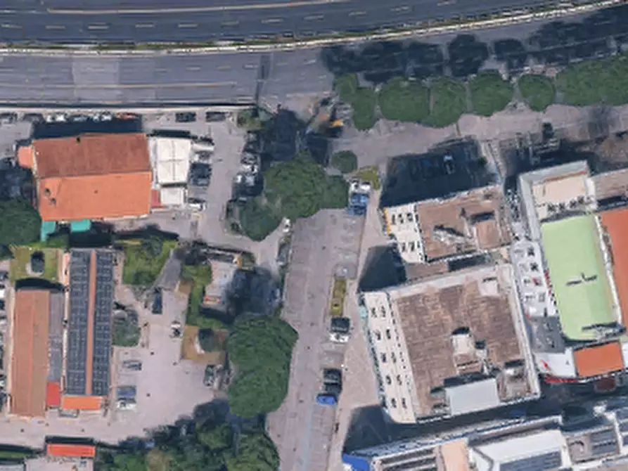 Immagine 17 di Garage in vendita  in Via Tiburtina a Roma