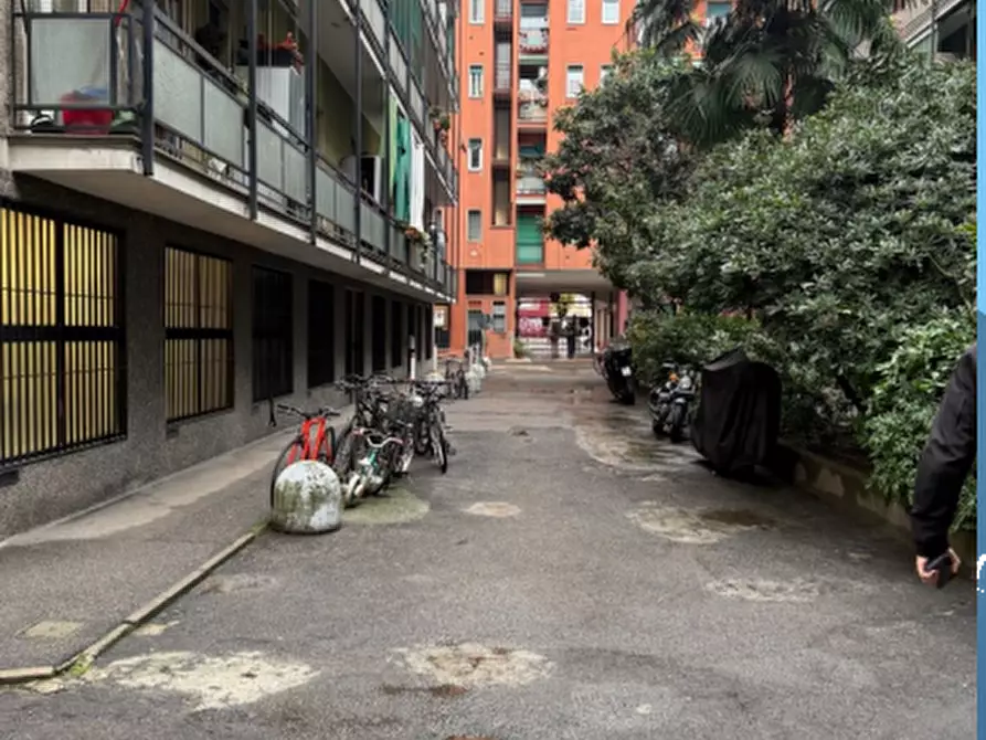Immagine 2 di Appartamento in vendita  in Via Tartini Giuseppe a Milano