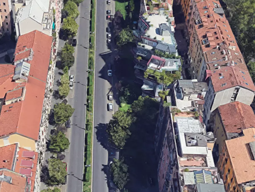 Immagine 9 di Posto auto in vendita  in Viale Emilio Caldara a Milano