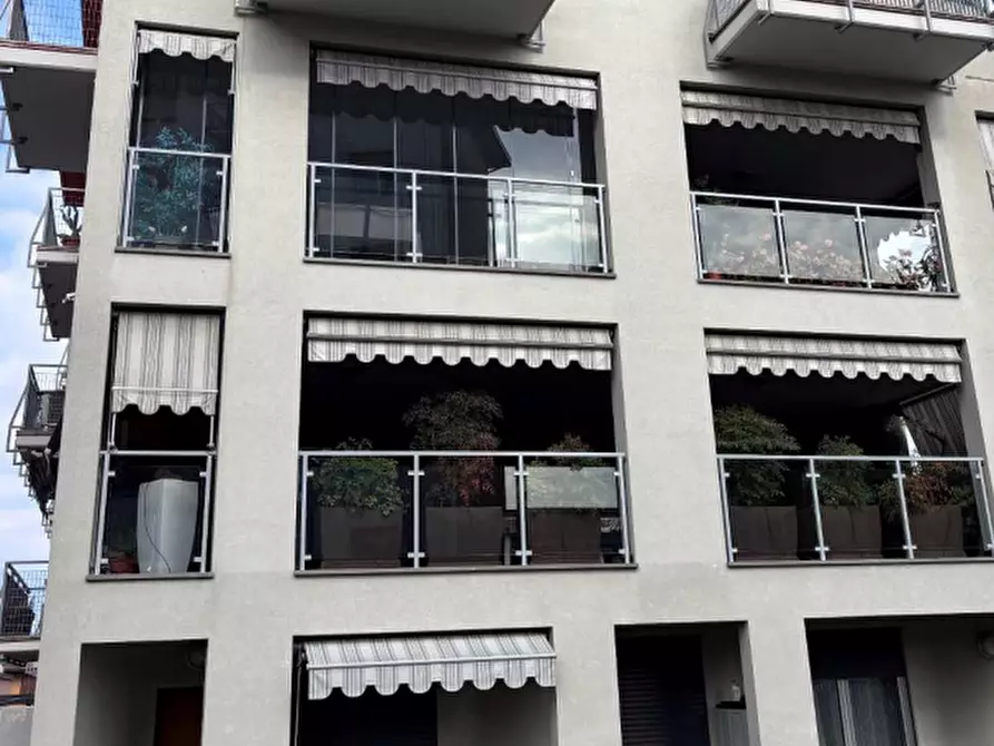 Immagine 7 di Appartamento in vendita  in Corso XXV Aprile a Luino
