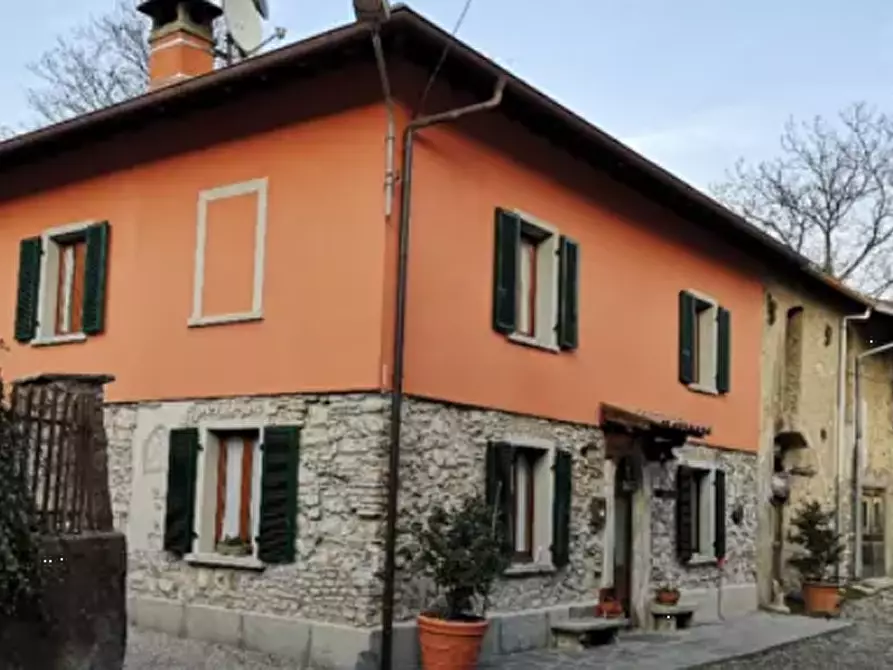 Immagine 4 di Appartamento in vendita  in Vicolo Movetti a Alta Valle Intelvi