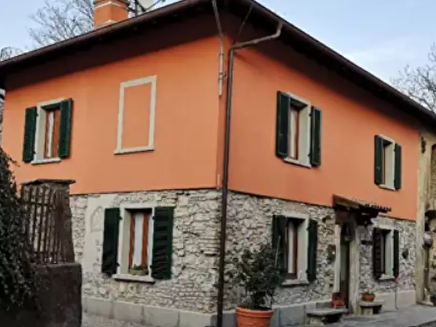 Immagine 5 di Appartamento in vendita  in Vicolo Movetti a Alta Valle Intelvi
