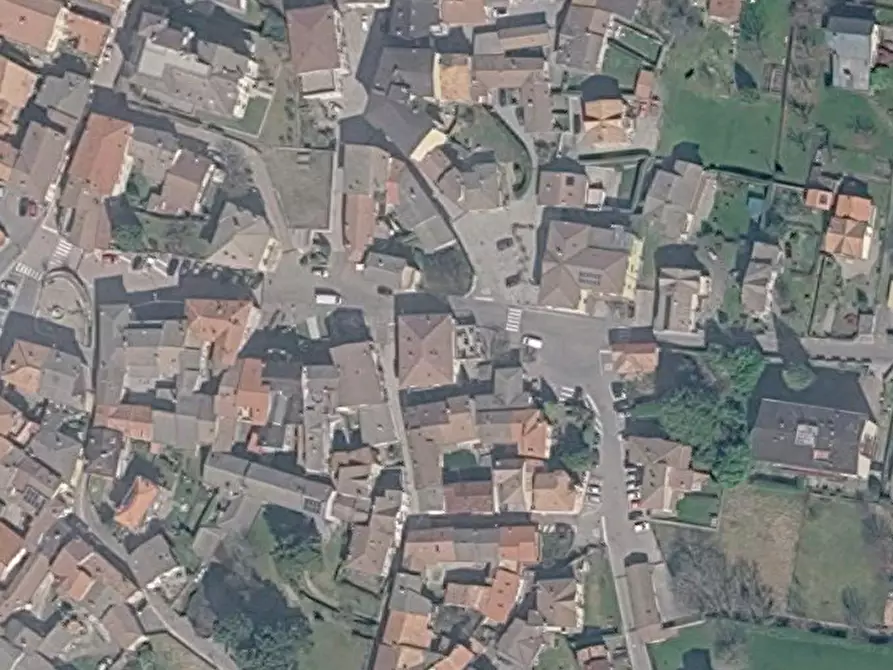 Immagine 1 di Magazzino in vendita  in Vicolo Movetti a Alta Valle Intelvi