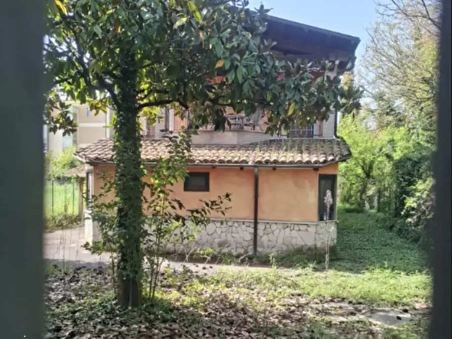 Immagine 3 di Casa indipendente in vendita  in Via Mastruccia a Frosinone