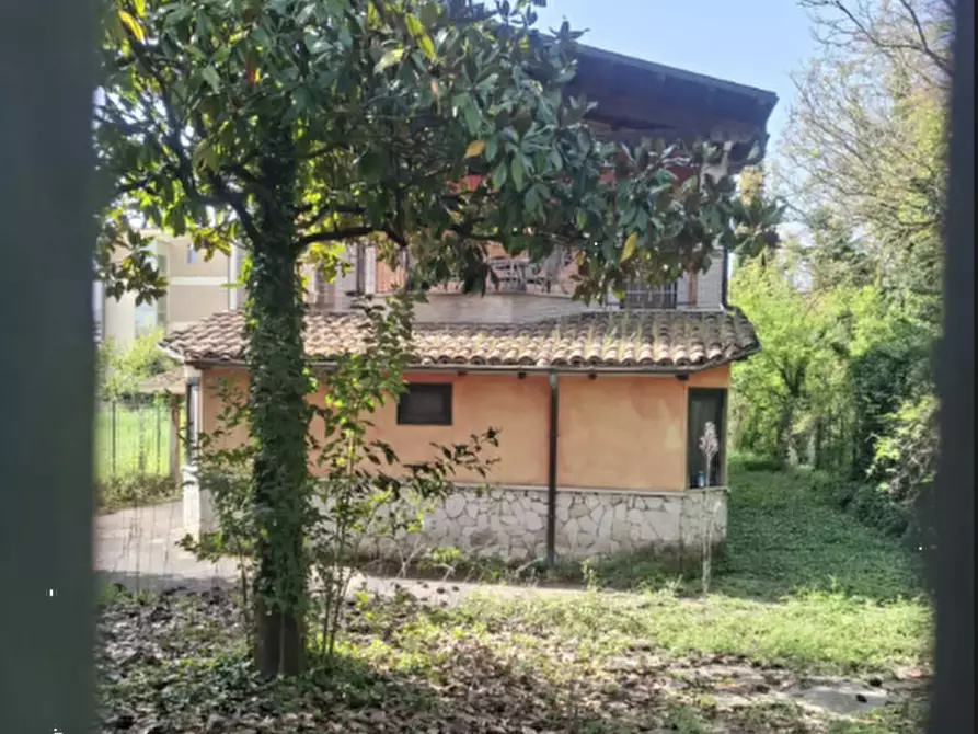 Immagine 4 di Casa indipendente in vendita  in Via Mastruccia a Frosinone