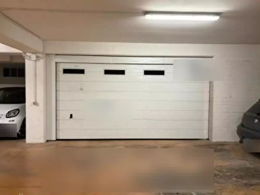 Immagine 1 di Garage in vendita  in Via Guido Polidoro a L'aquila