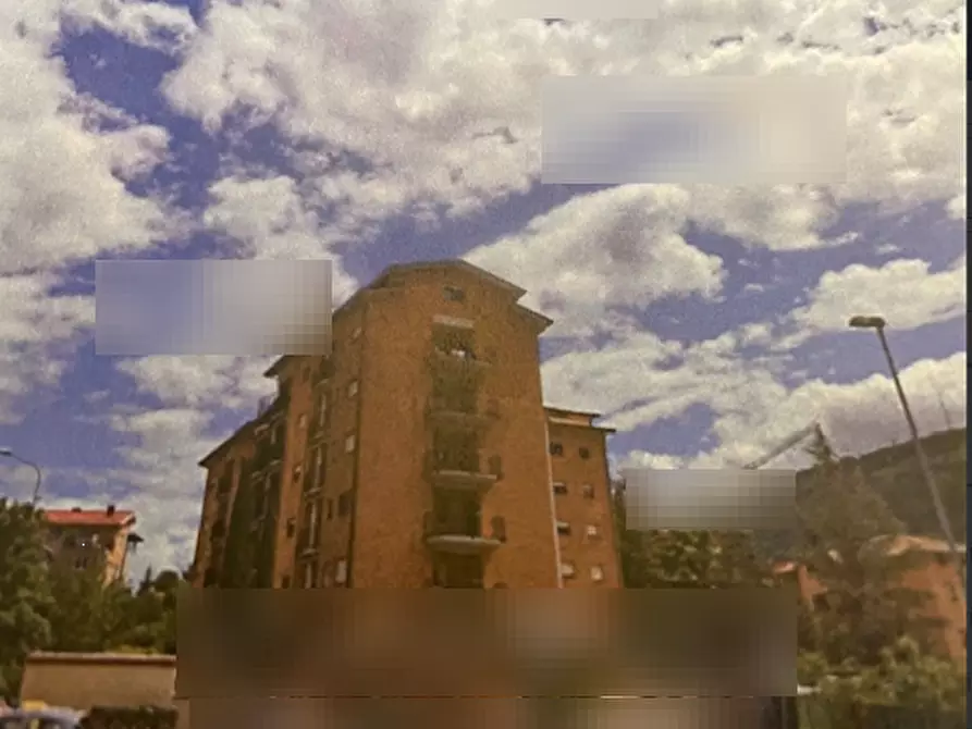 Immagine 3 di Garage in vendita  in Via Guido Polidoro a L'aquila