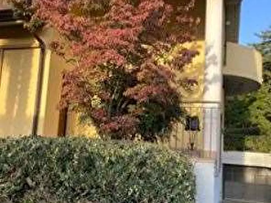 Immagine 2 di Casa bifamiliare in vendita  in Via Carroccio  a Verano Brianza