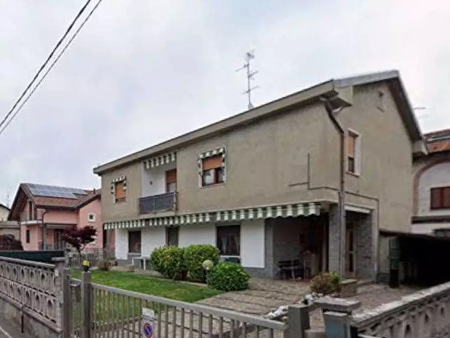Immagine 7 di Appartamento in vendita  in Via Isonzo a Cogliate