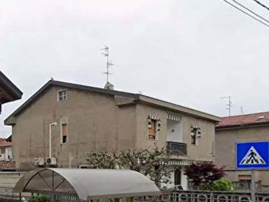 Immagine 10 di Appartamento in vendita  in Via Isonzo a Cogliate