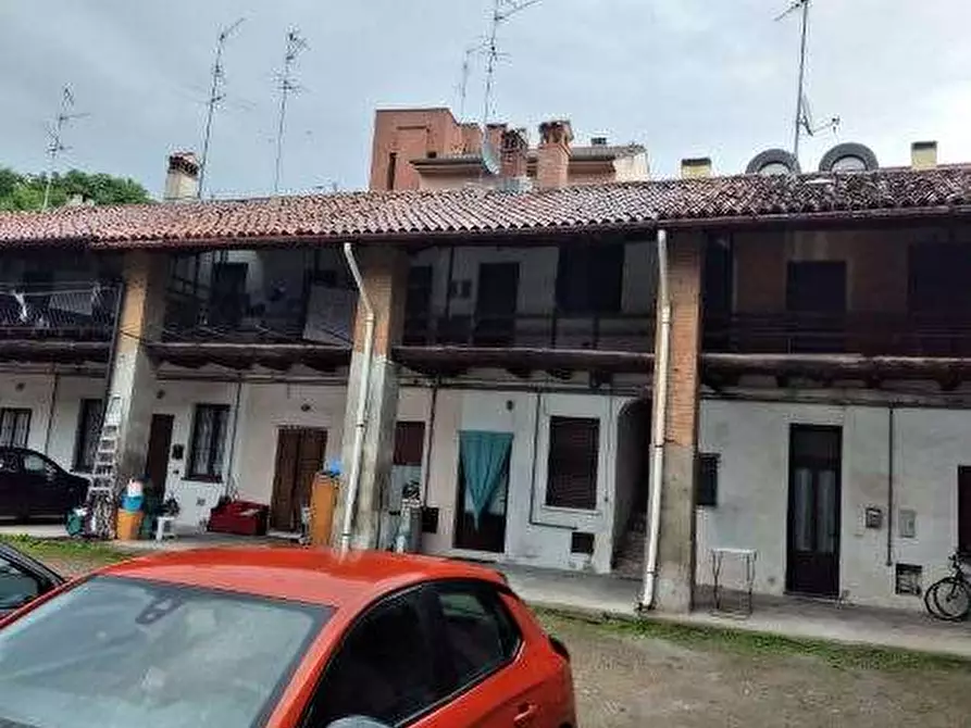 Immagine 1 di Appartamento in vendita  in Via Filippo Corridoni  a Arcore