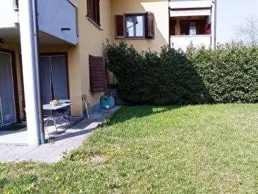 Immagine 1 di Appartamento in vendita  in Via Mazzini a Carnate