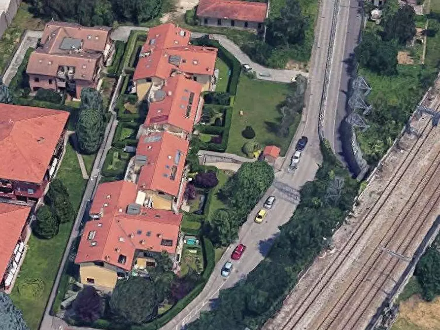 Immagine 7 di Appartamento in vendita  in Via Mazzini a Carnate