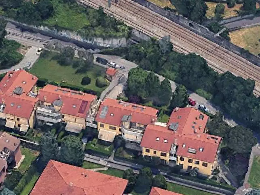 Immagine 8 di Appartamento in vendita  in Via Mazzini a Carnate