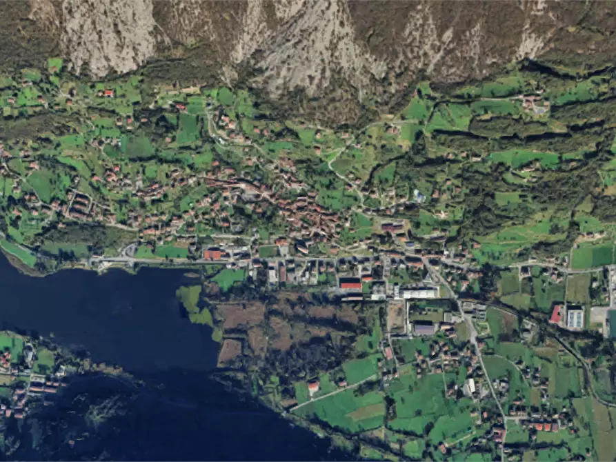 Immagine 2 di Magazzino in vendita  in Via Martiri della Libertà a Endine Gaiano