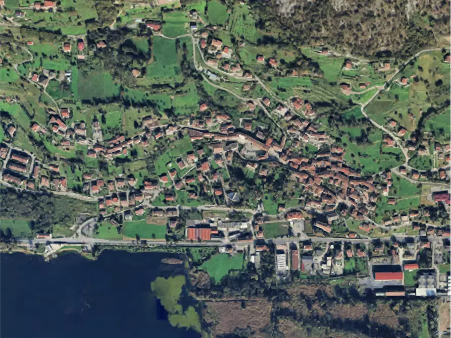 Immagine 3 di Magazzino in vendita  in Via Martiri della Libertà a Endine Gaiano