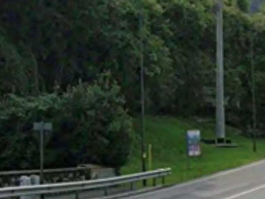 Immagine 2 di Stabile in vendita  in Viale Guglielmo Marconi a Villa D'ogna