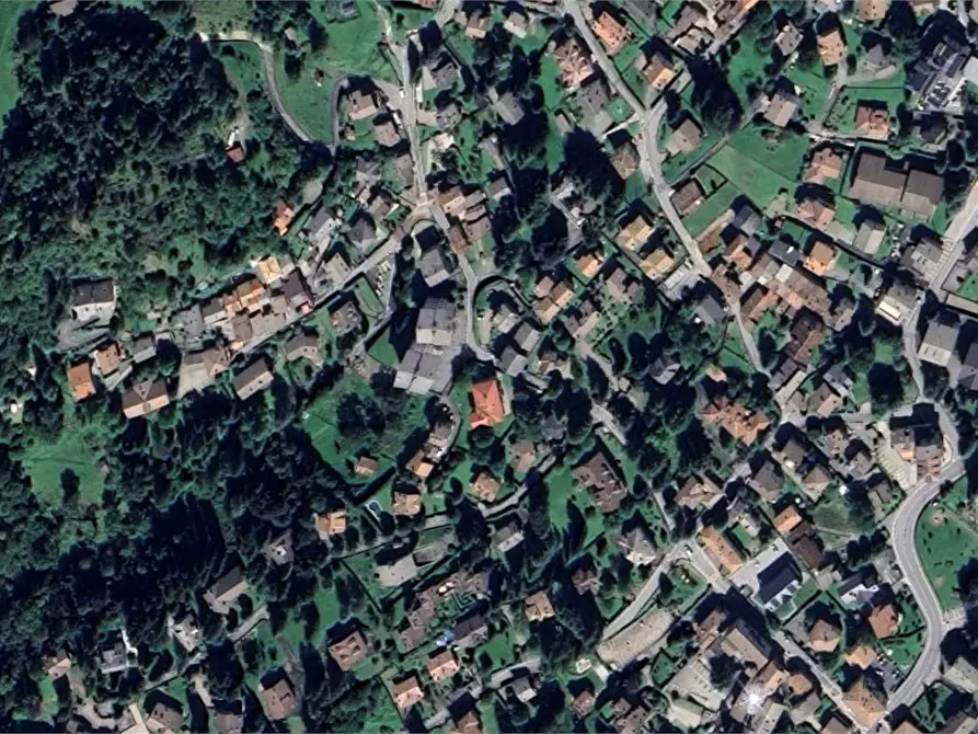 Immagine 9 di Garage in vendita  in Via Antonio Locatelli  a Castione Della Presolana