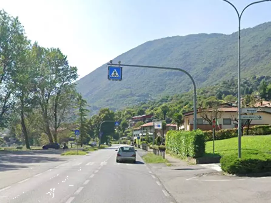 Immagine 4 di Negozio in vendita  in Via Nazionale a Ranzanico