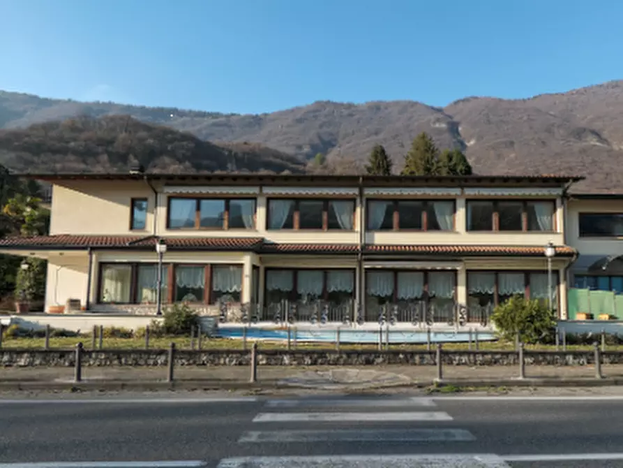 Immagine 8 di Negozio in vendita  in Via Nazionale a Ranzanico