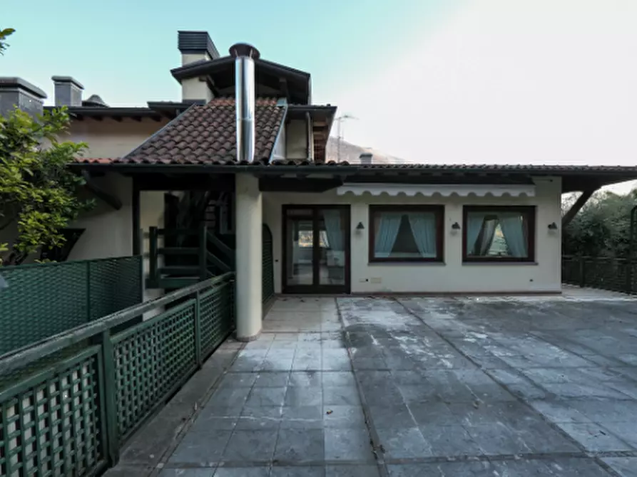 Immagine 11 di Negozio in vendita  in Via Nazionale a Ranzanico