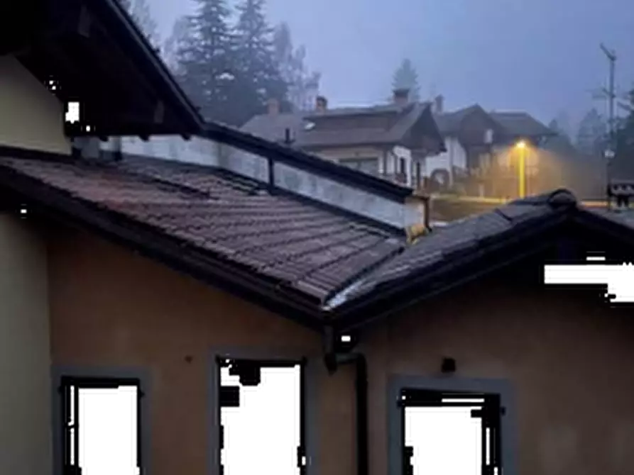 Immagine 2 di Casa indipendente in vendita  in Via Selva a Castione Della Presolana