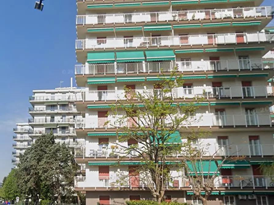 Immagine 7 di Appartamento in vendita  in Via Georg Bizet a Pioltello