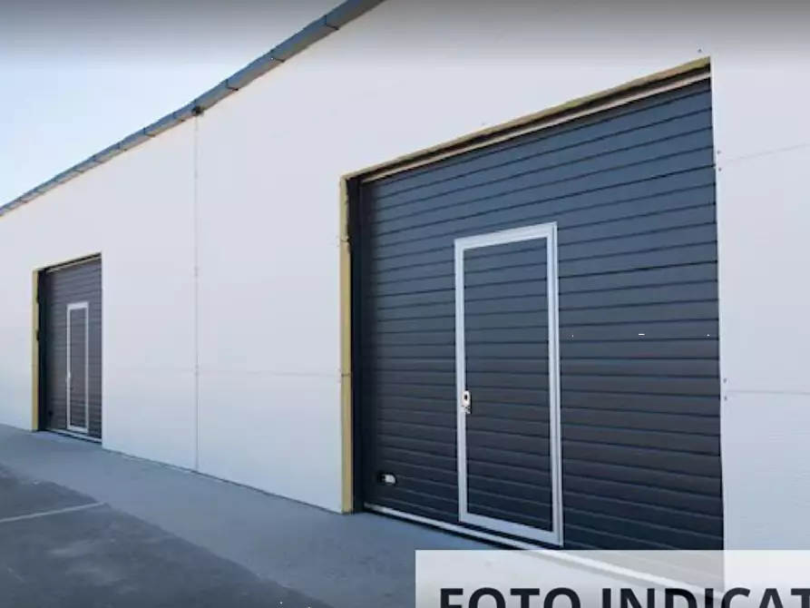 Immagine 6 di Garage in vendita  in Via Richard Wagner a Pioltello