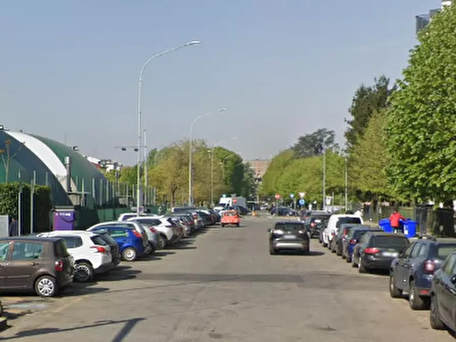 Immagine 11 di Garage in vendita  in Via Richard Wagner a Pioltello
