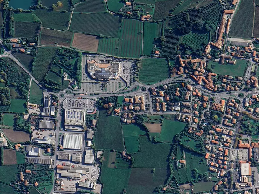 Immagine 10 di Negozio in vendita  in Via Roma a Corte Franca